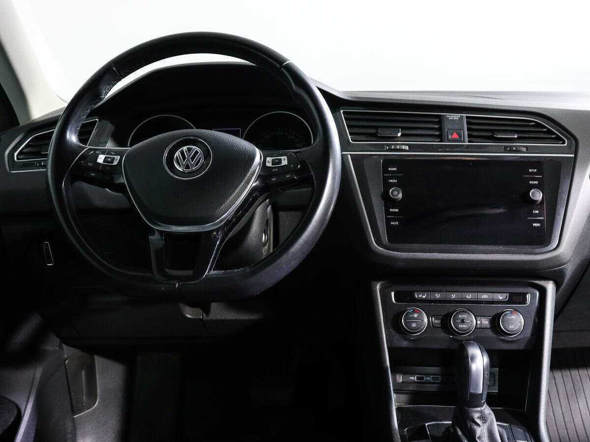Купить Volkswagen Tiguan с пробегом. Фото: #11