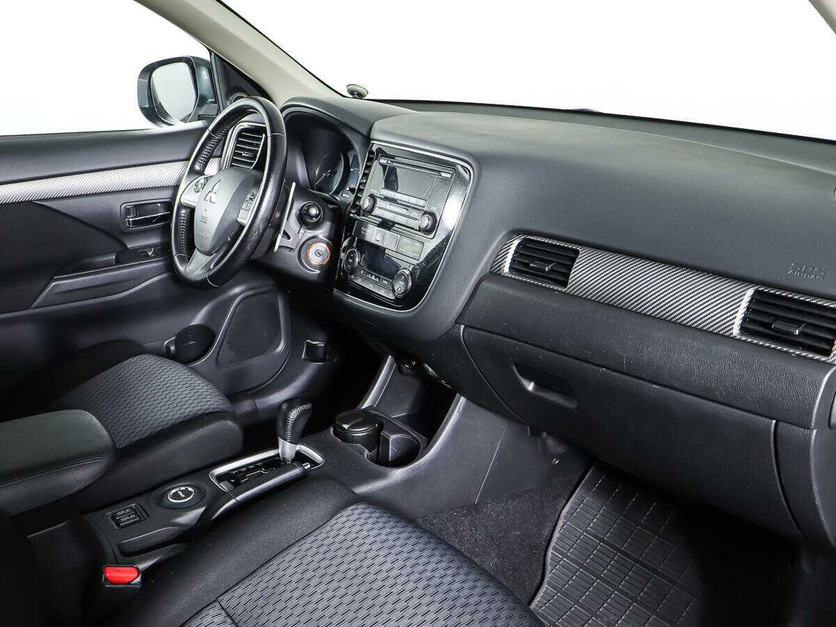 Купить Mitsubishi Outlander с пробегом. Фото: #7