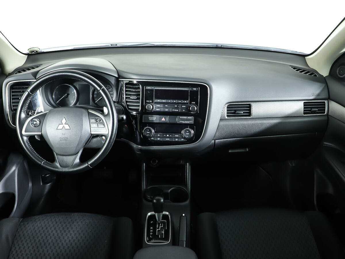 Купить Mitsubishi Outlander с пробегом. Фото: #9
