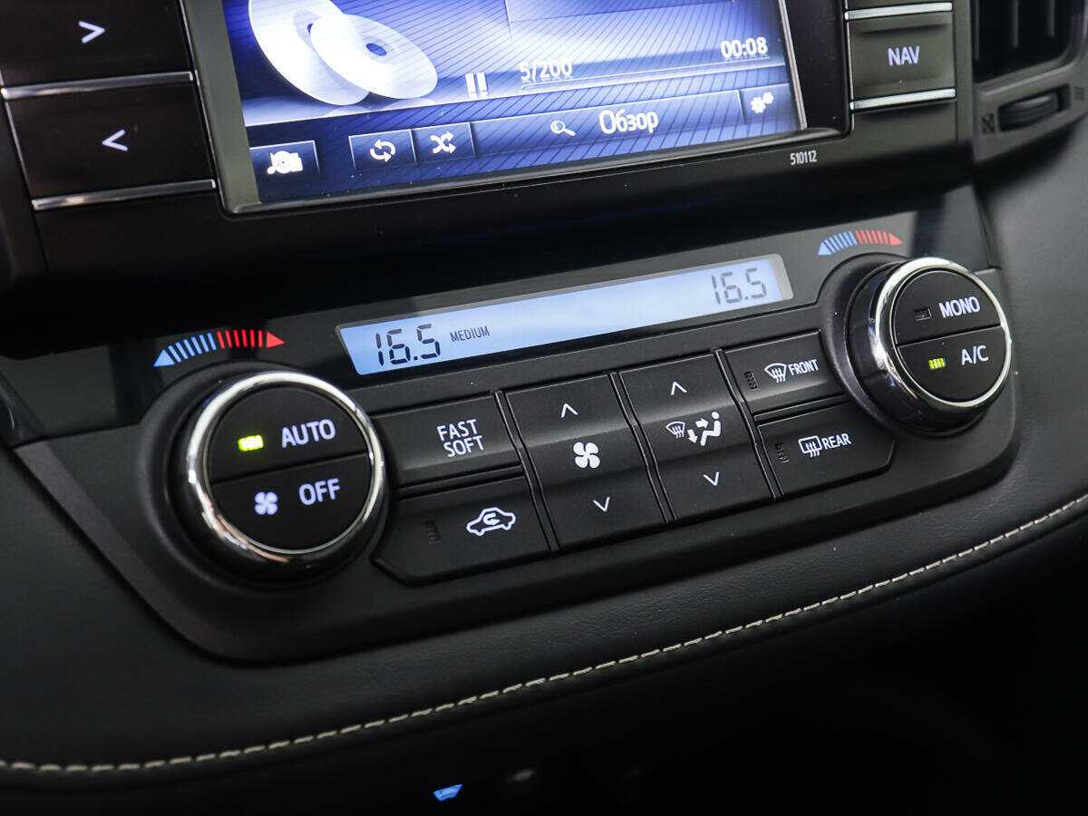 Купить Toyota RAV4 с пробегом. Фото: #15