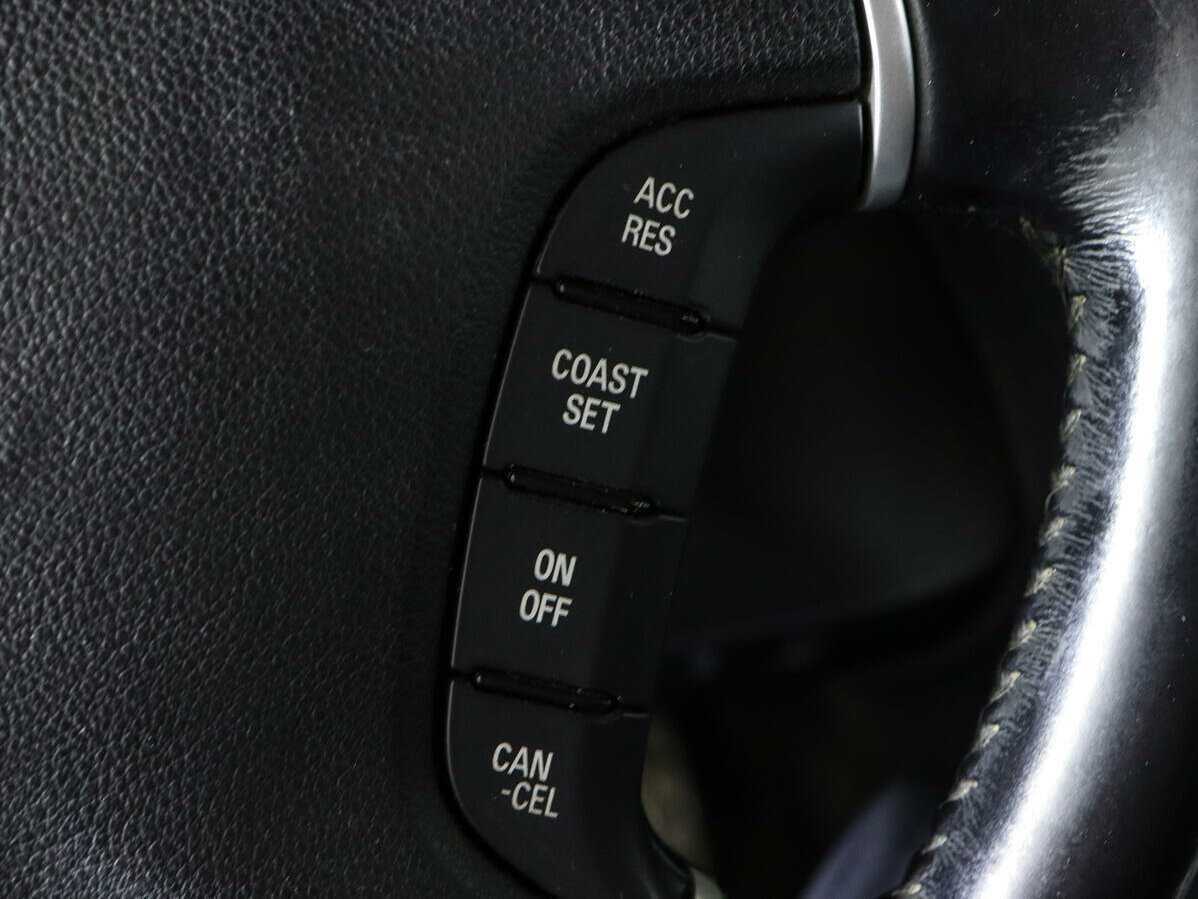 Купить Mitsubishi Pajero с пробегом. Фото: #18