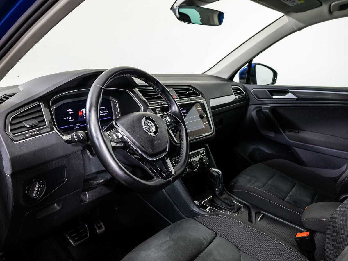 Купить Volkswagen Tiguan с пробегом. Фото: #8