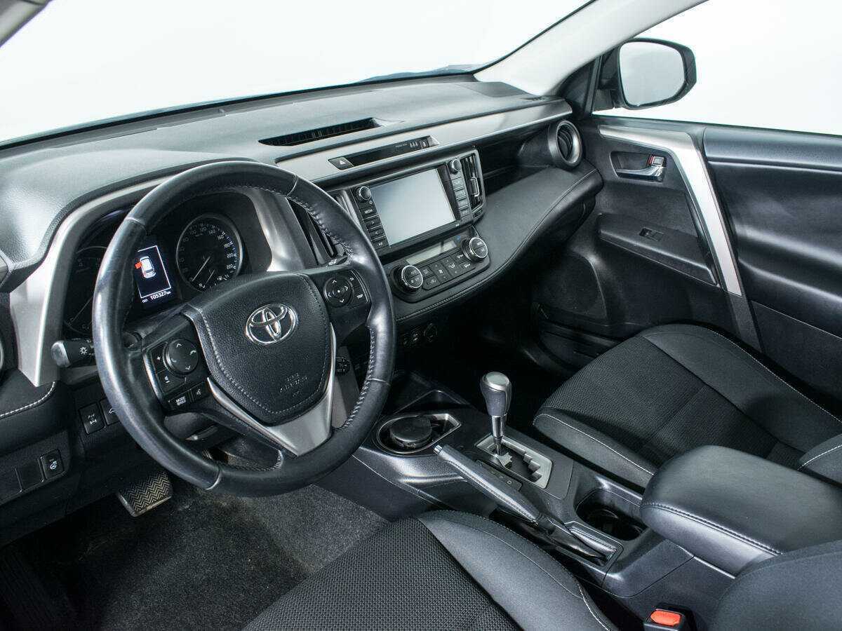 Купить Toyota RAV4 с пробегом. Фото: #12