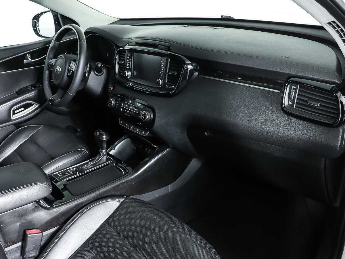 Купить Kia Sorento с пробегом. Фото: #6