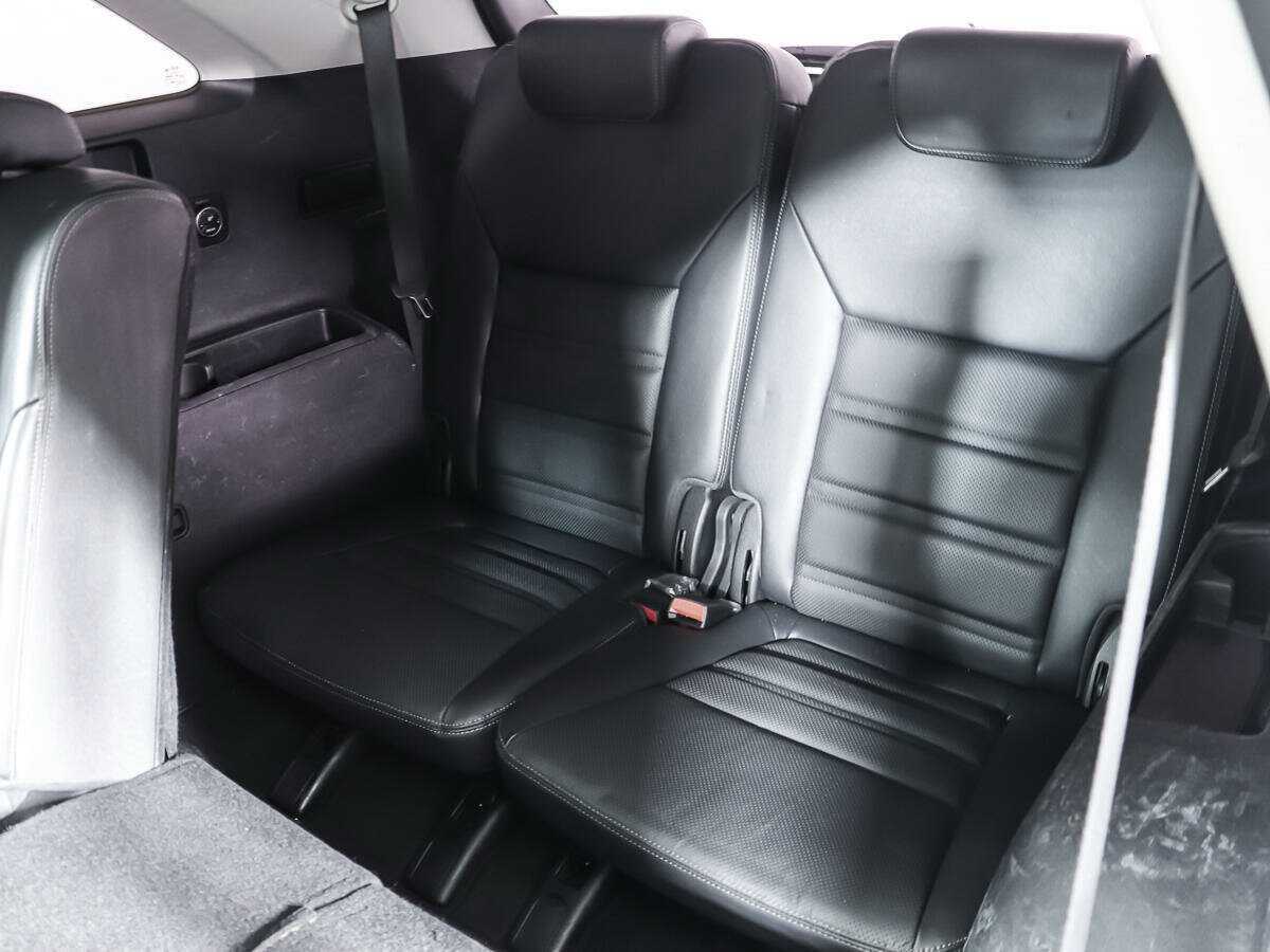 Купить Kia Sorento с пробегом. Фото: #12