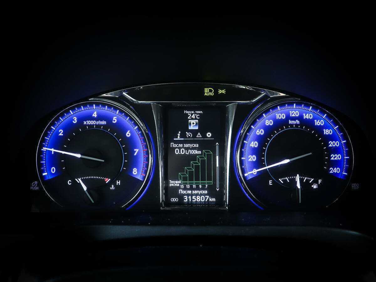 Купить Toyota Camry с пробегом. Фото: #12