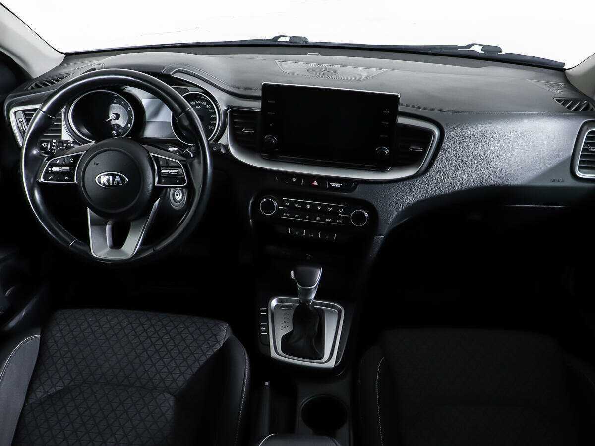 Купить Kia Ceed с пробегом. Фото: #10