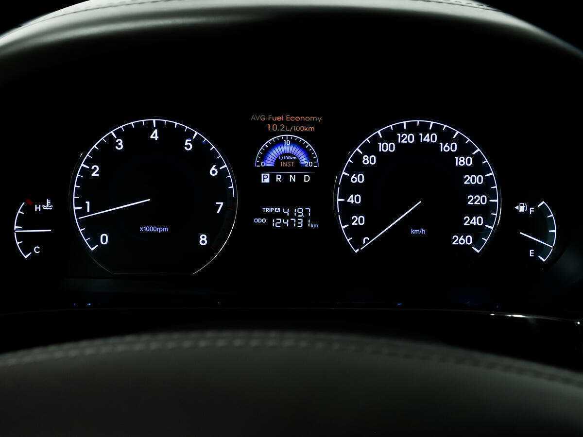 Купить Hyundai Equus с пробегом. Фото: #9