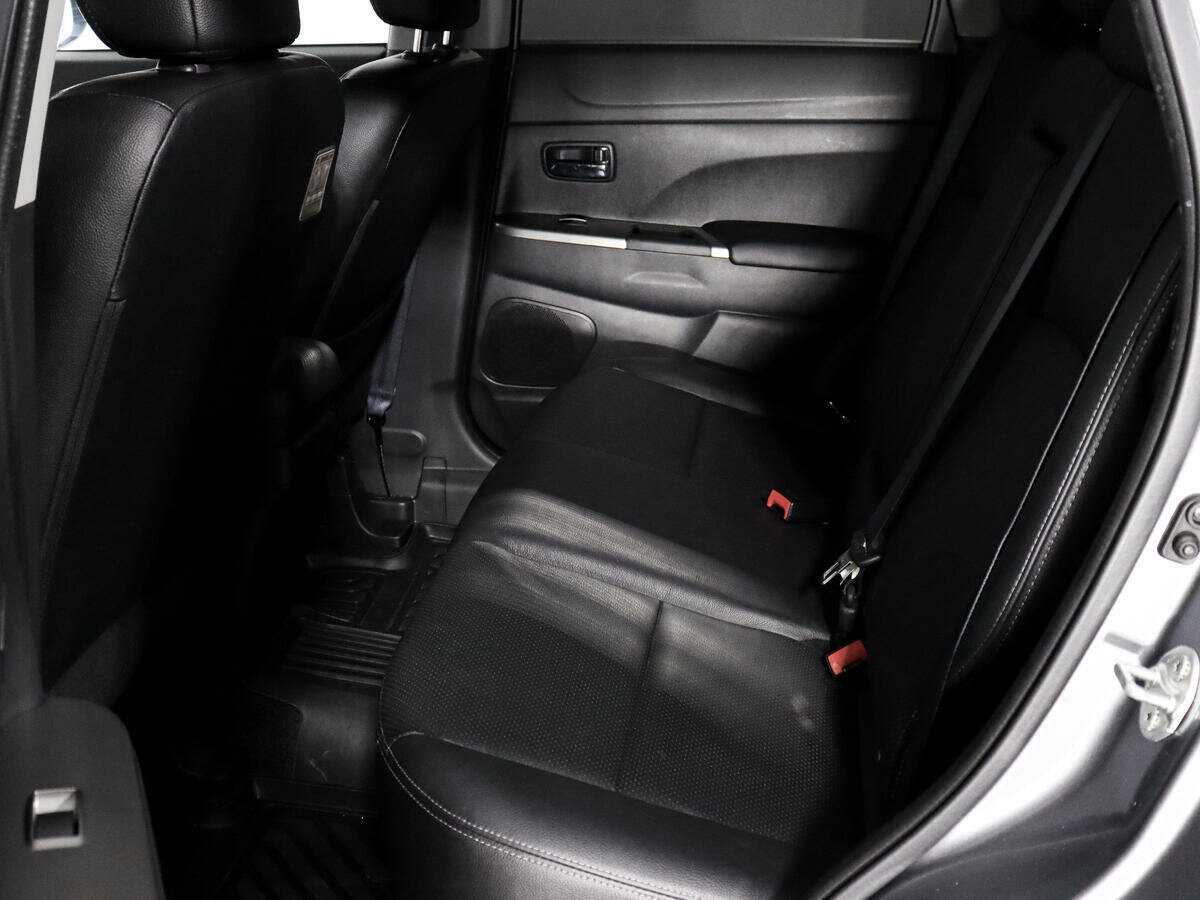 Купить Mitsubishi ASX с пробегом. Фото: #11