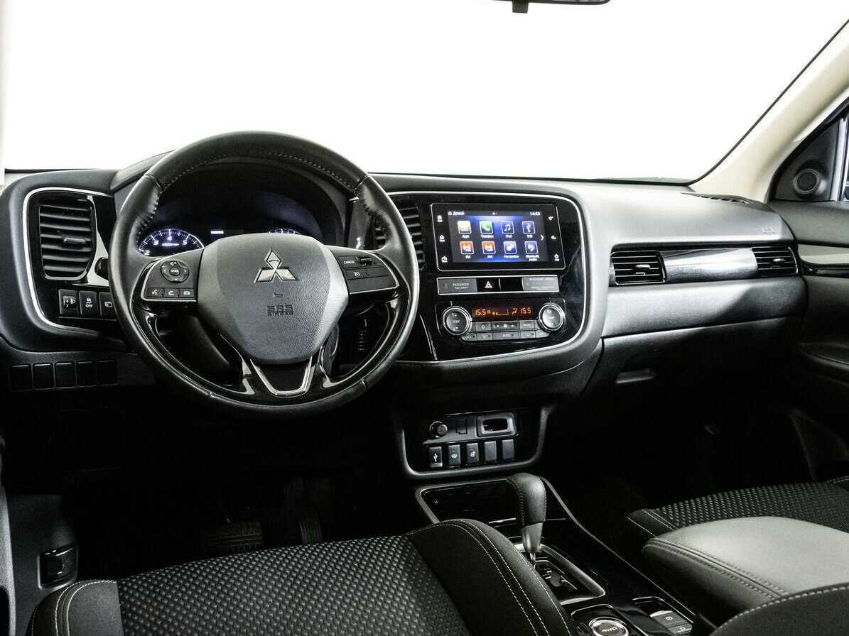 Купить Mitsubishi Outlander с пробегом. Фото: #10