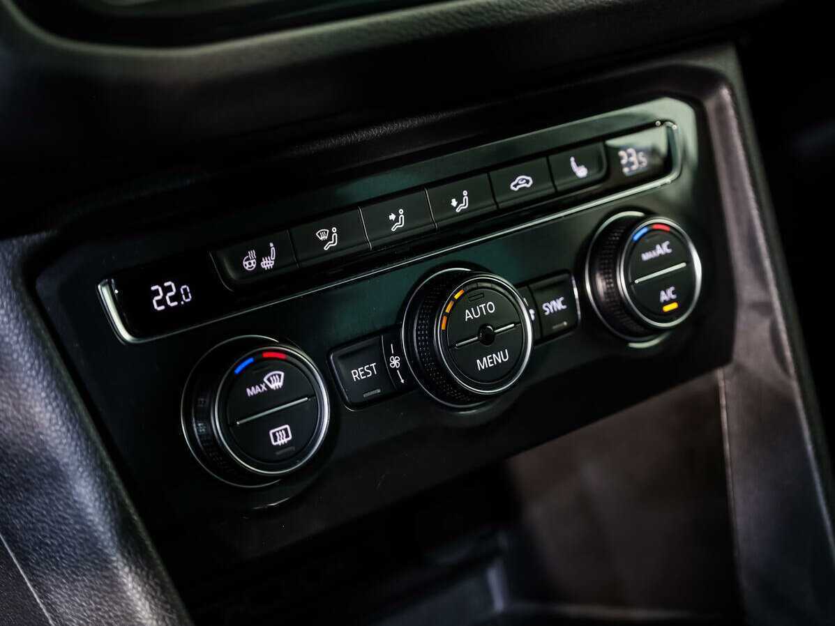 Купить Volkswagen Tiguan с пробегом. Фото: #13