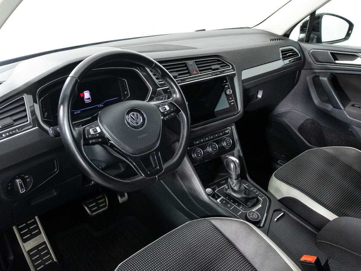 Купить Volkswagen Tiguan с пробегом. Фото: #10