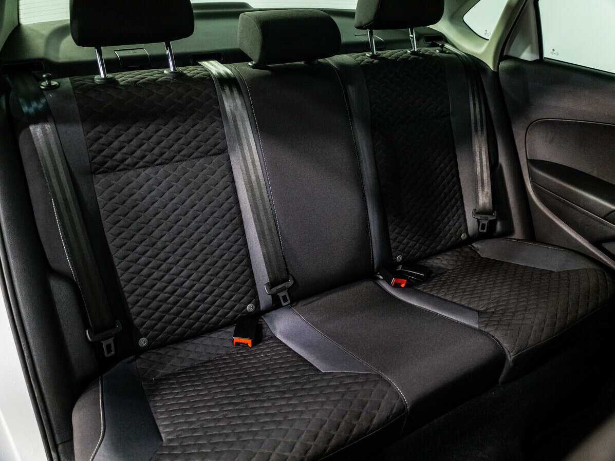 Купить Volkswagen Polo с пробегом. Фото: #8