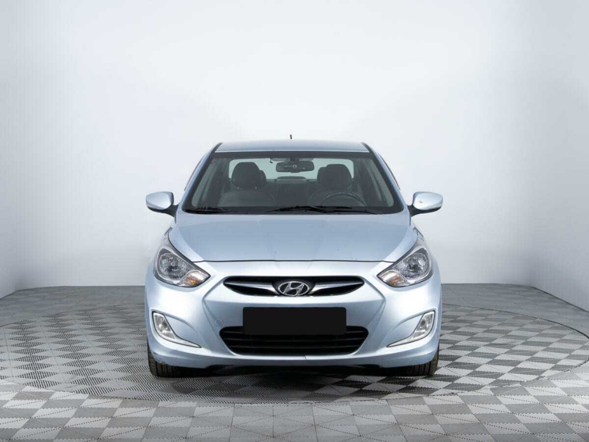 Купить Hyundai Solaris с пробегом. Фото: #1