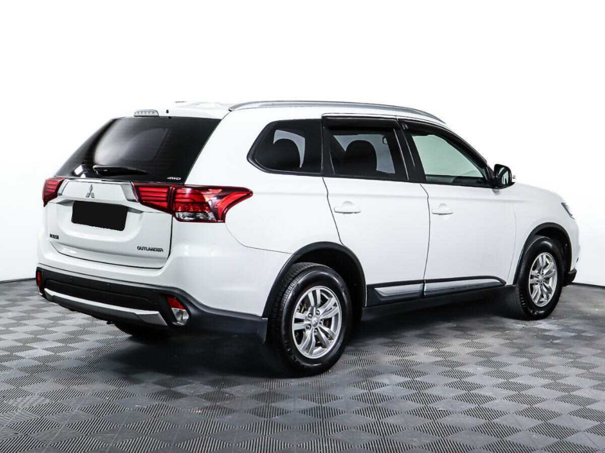 Купить Mitsubishi Outlander с пробегом. Фото: #4