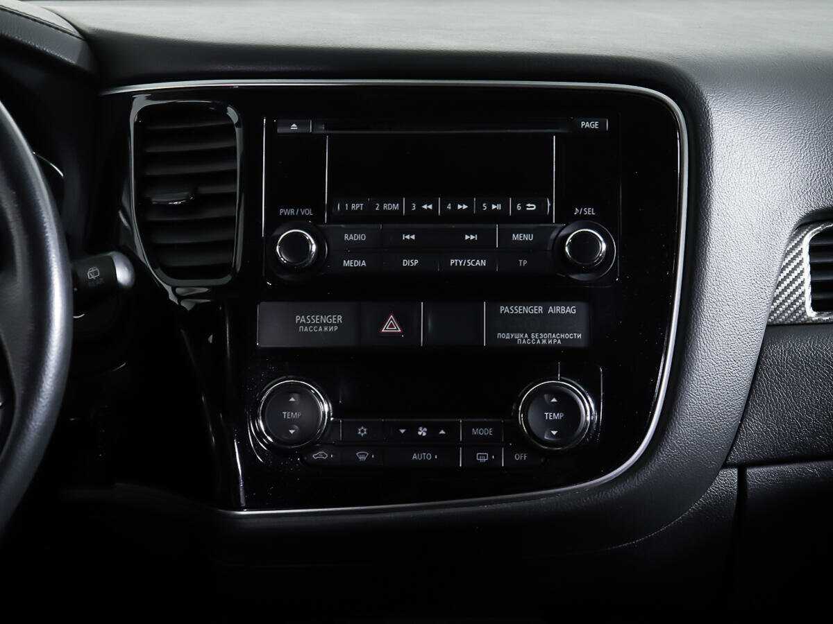 Купить Mitsubishi Outlander с пробегом. Фото: #11