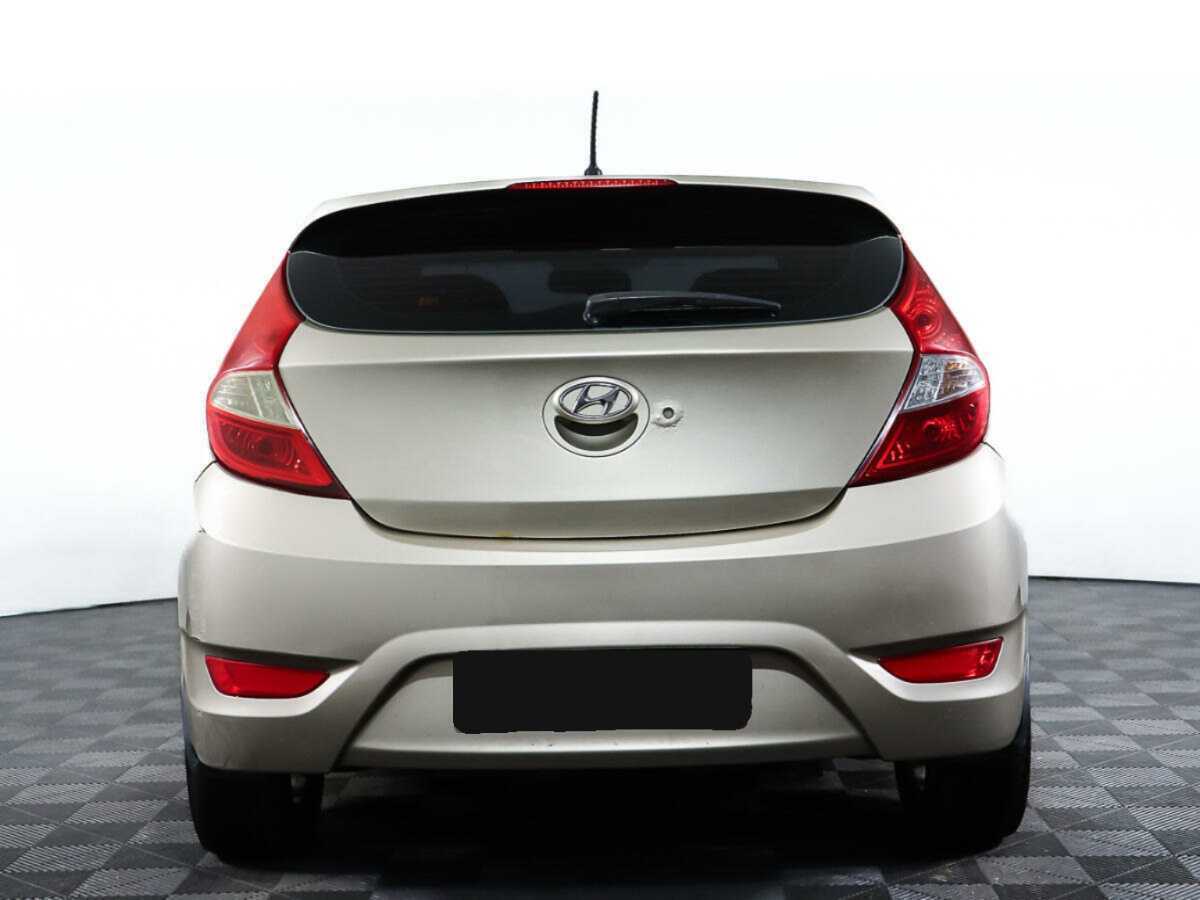 Купить Hyundai Solaris с пробегом. Фото: #4