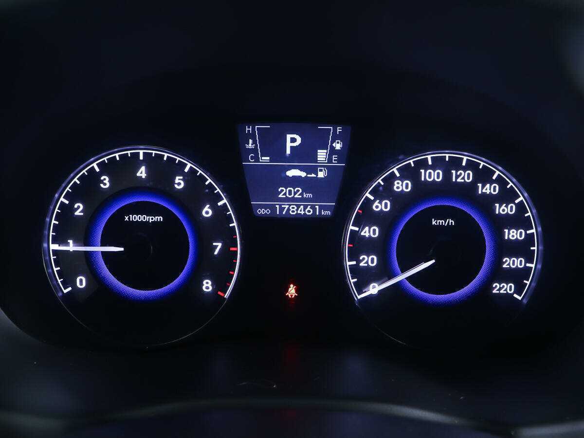 Купить Hyundai Solaris с пробегом. Фото: #12