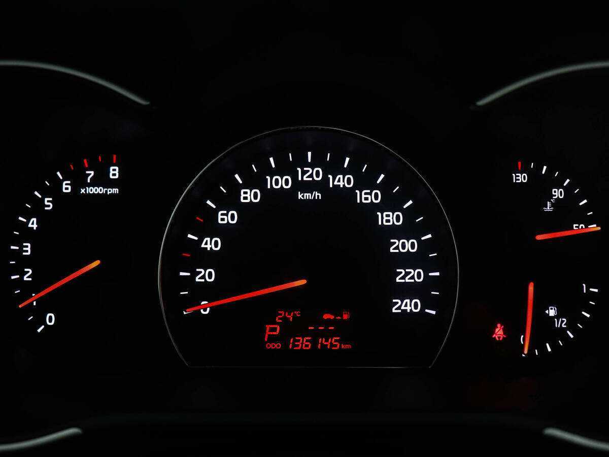 Купить Kia Sorento с пробегом. Фото: #10