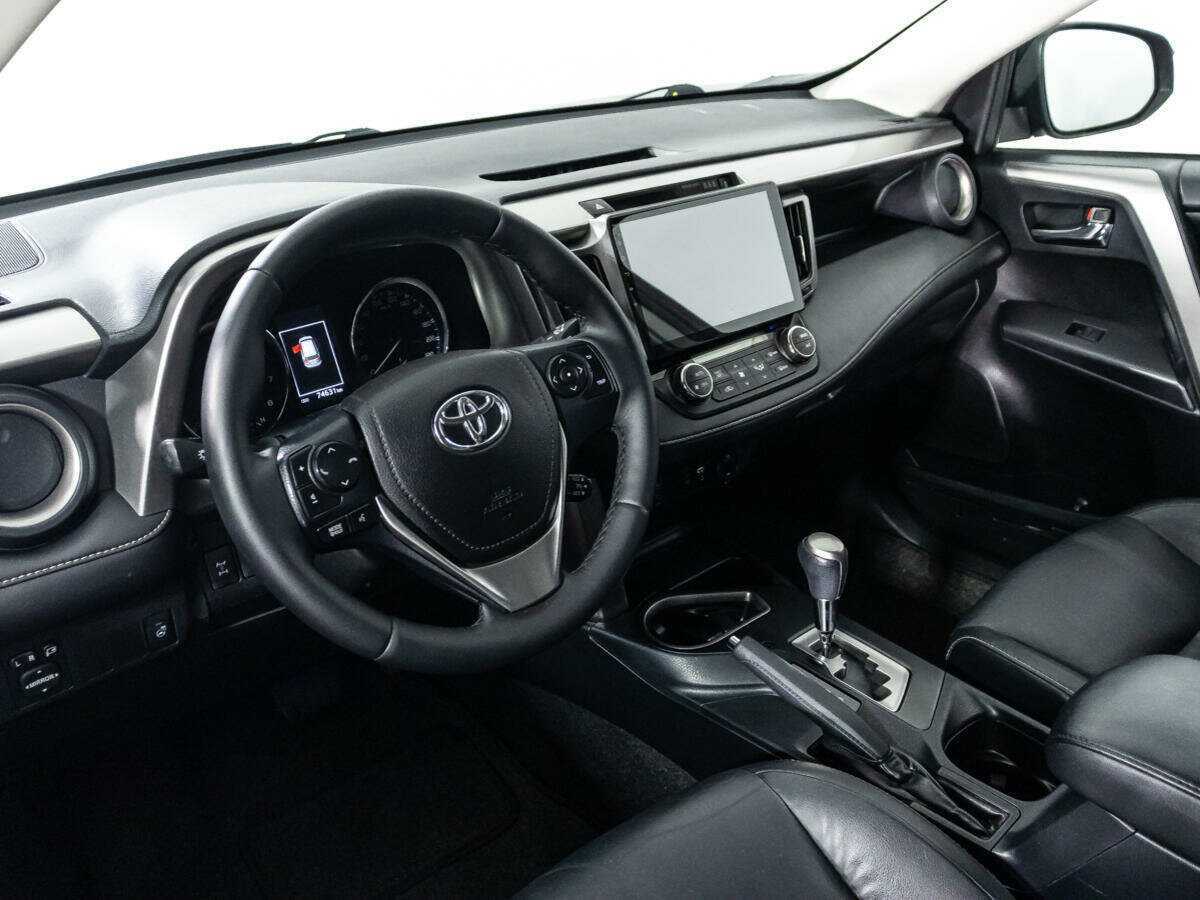 Купить Toyota RAV4 с пробегом. Фото: #10