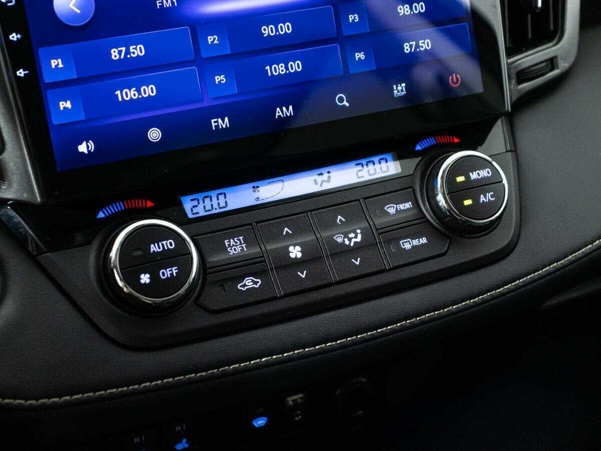 Купить Toyota RAV4 с пробегом. Фото: #15