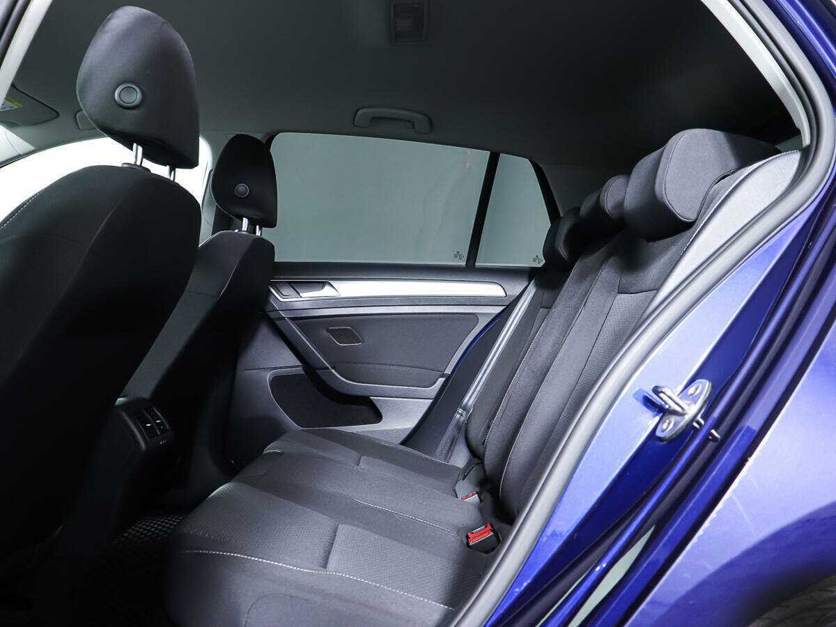 Купить Volkswagen Golf с пробегом. Фото: #10