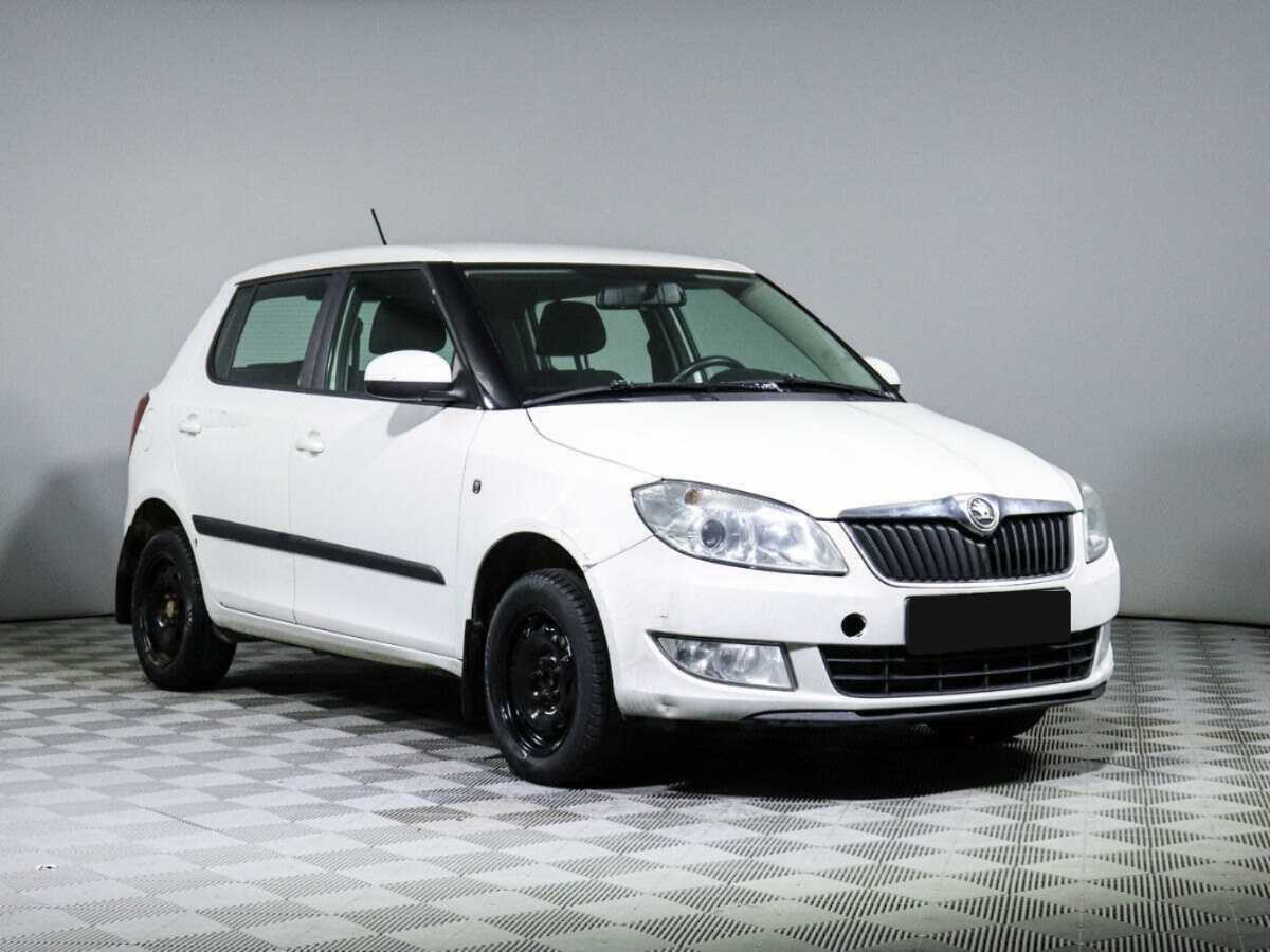 Купить Skoda Fabia с пробегом. Фото: #2