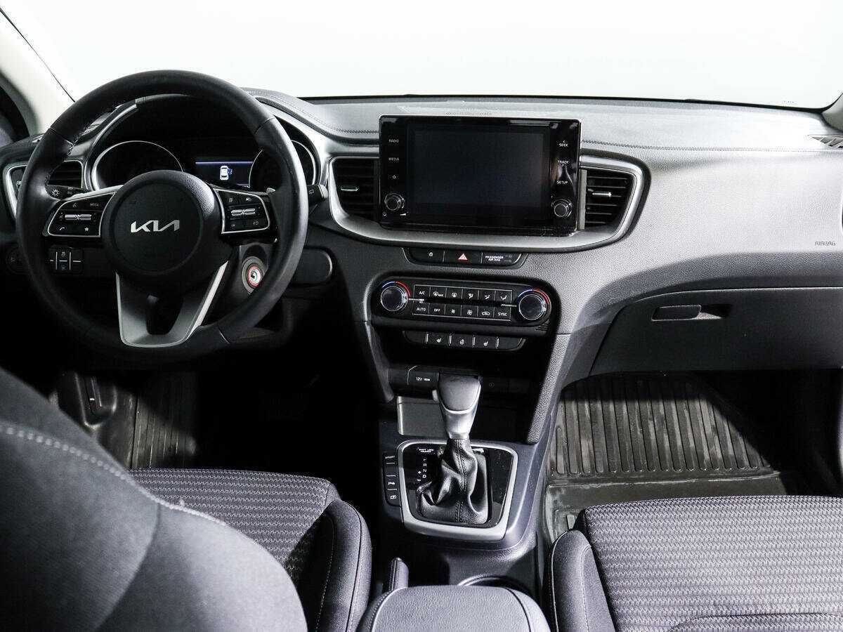 Купить Kia Ceed с пробегом. Фото: #11