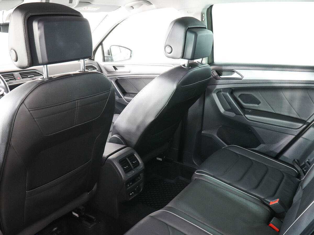 Купить Volkswagen Tiguan с пробегом. Фото: #11