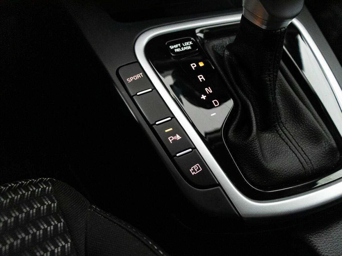 Купить Kia Ceed с пробегом. Фото: #17