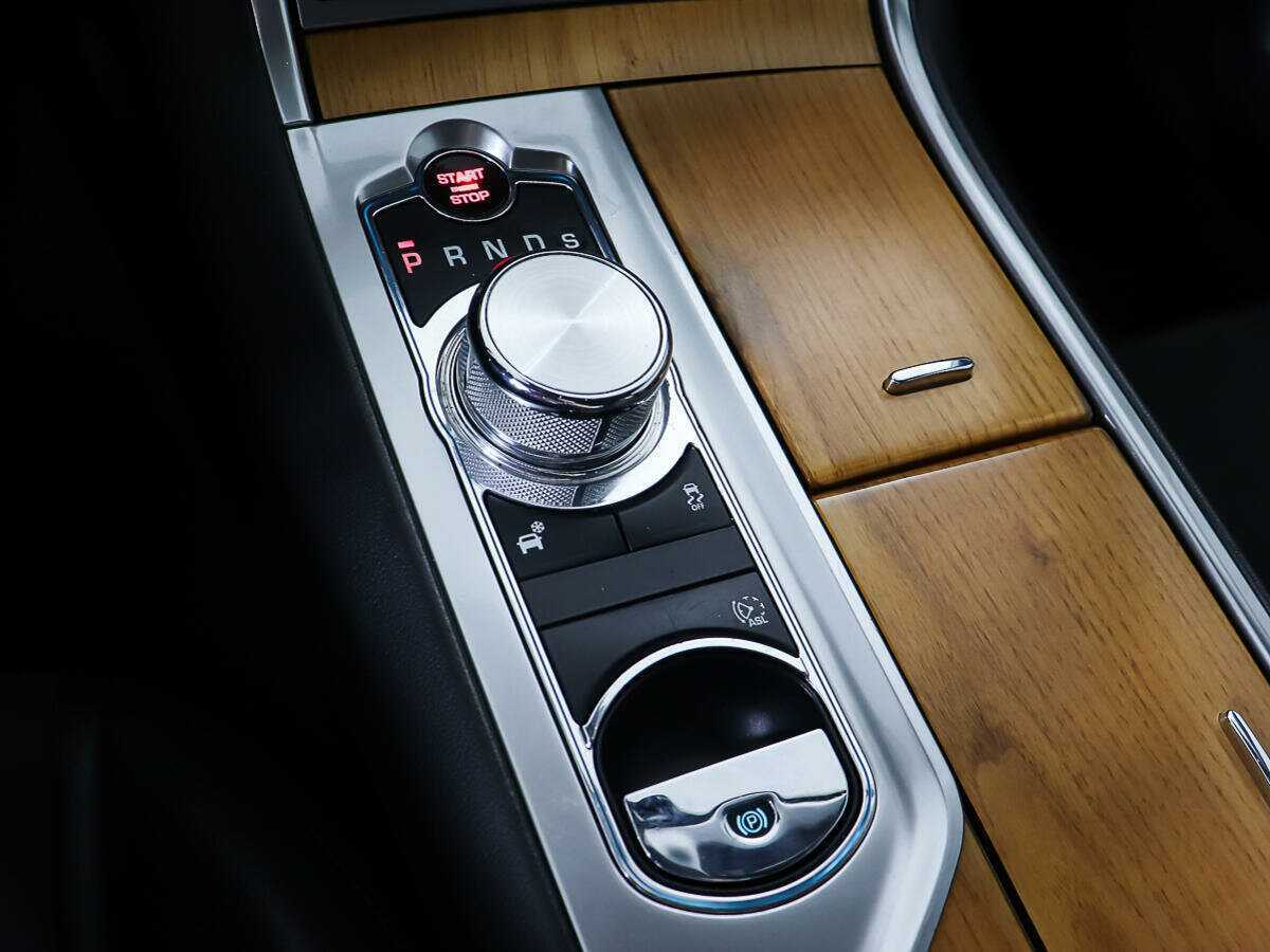 Купить Jaguar XF с пробегом. Фото: #17