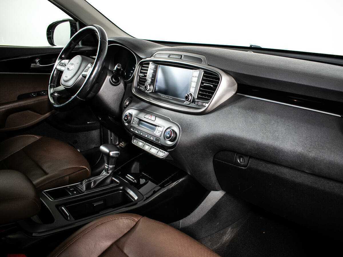 Купить Kia Sorento с пробегом. Фото: #8