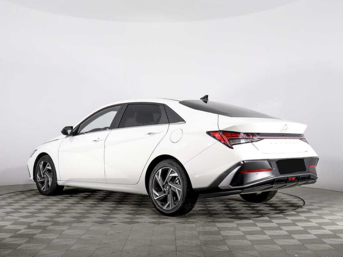 Купить Hyundai Elantra с пробегом. Фото: #6