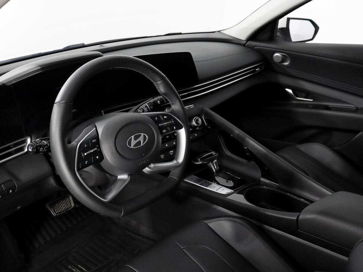 Купить Hyundai Elantra с пробегом. Фото: #8