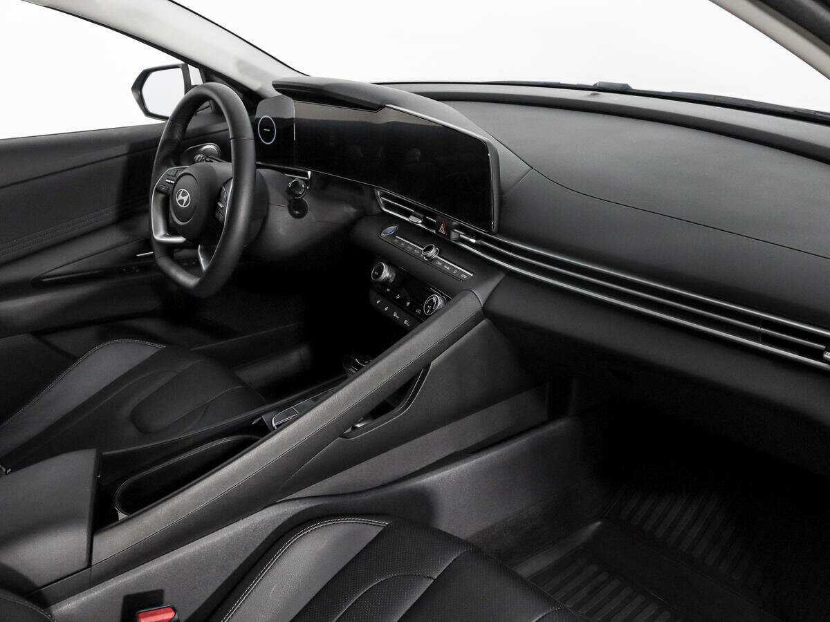 Купить Hyundai Elantra с пробегом. Фото: #13