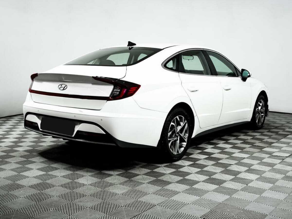Купить Hyundai Sonata с пробегом. Фото: #4