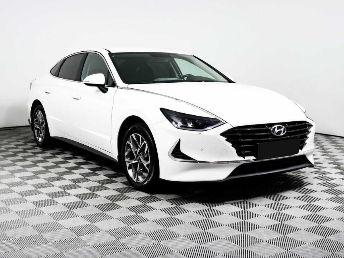 Купить Hyundai Sonata с пробегом. Фото: #2