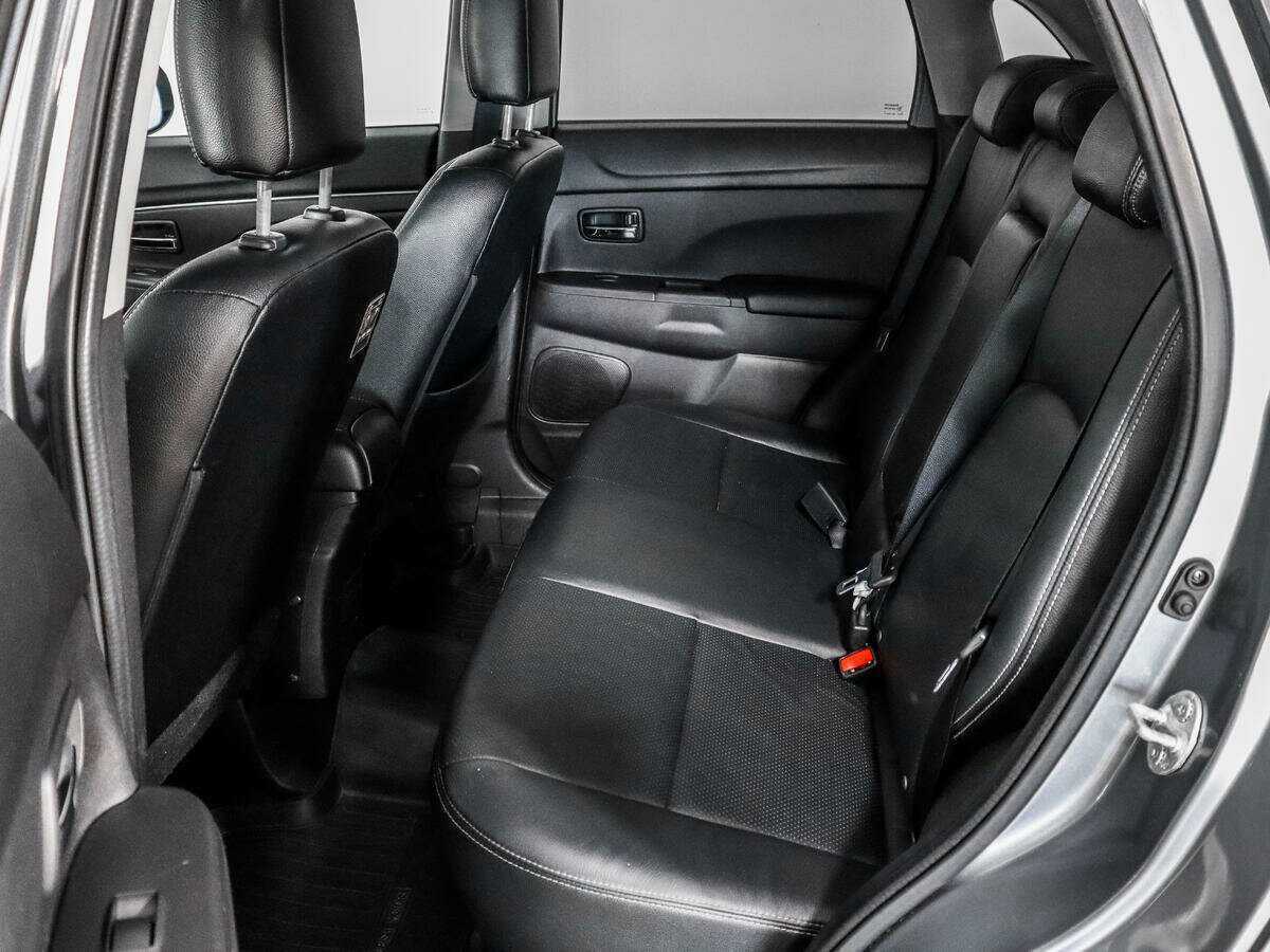 Купить Mitsubishi ASX с пробегом. Фото: #8
