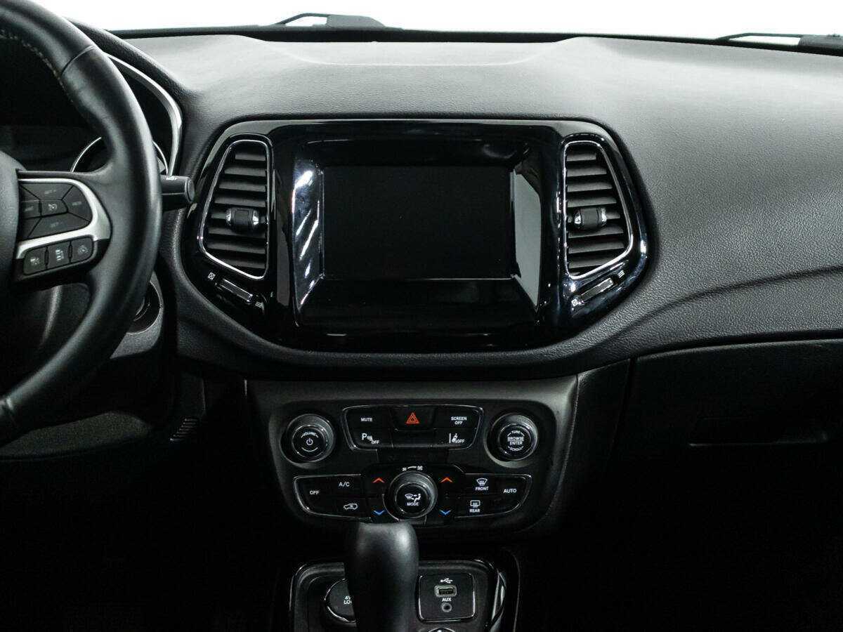 Купить Jeep Compass с пробегом. Фото: #13