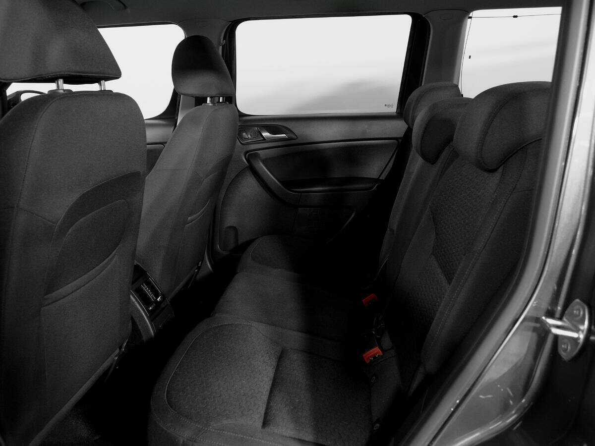 Купить Skoda Yeti с пробегом. Фото: #9