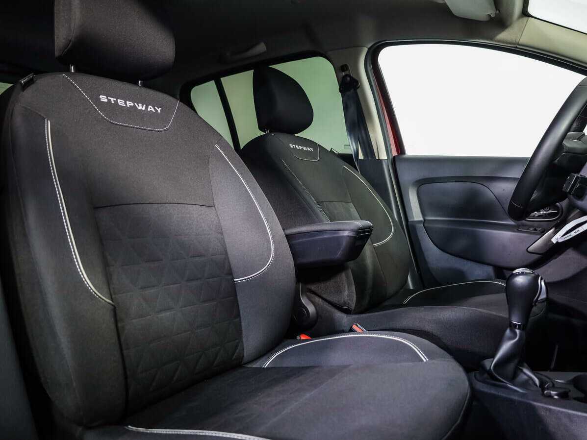 Купить Renault Sandero с пробегом. Фото: #10