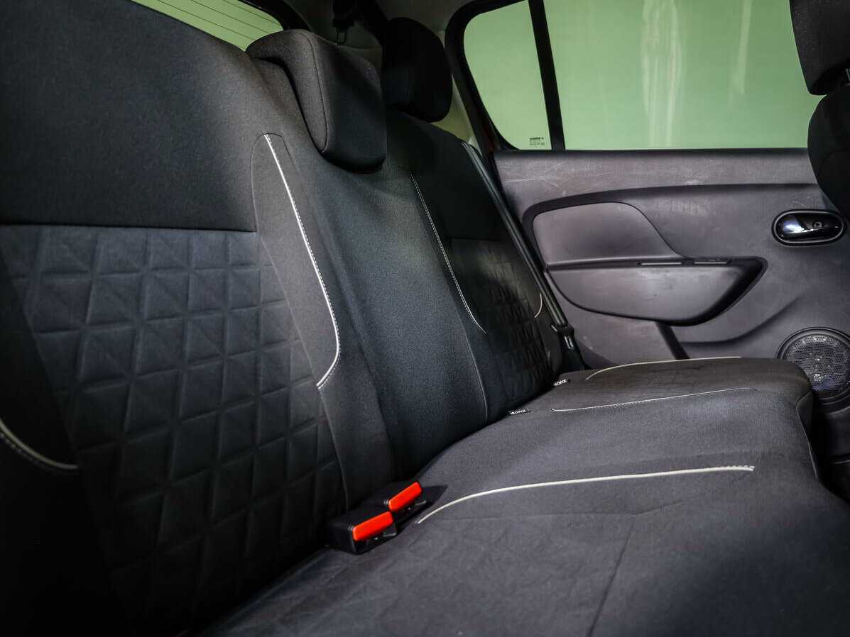 Купить Renault Sandero с пробегом. Фото: #11