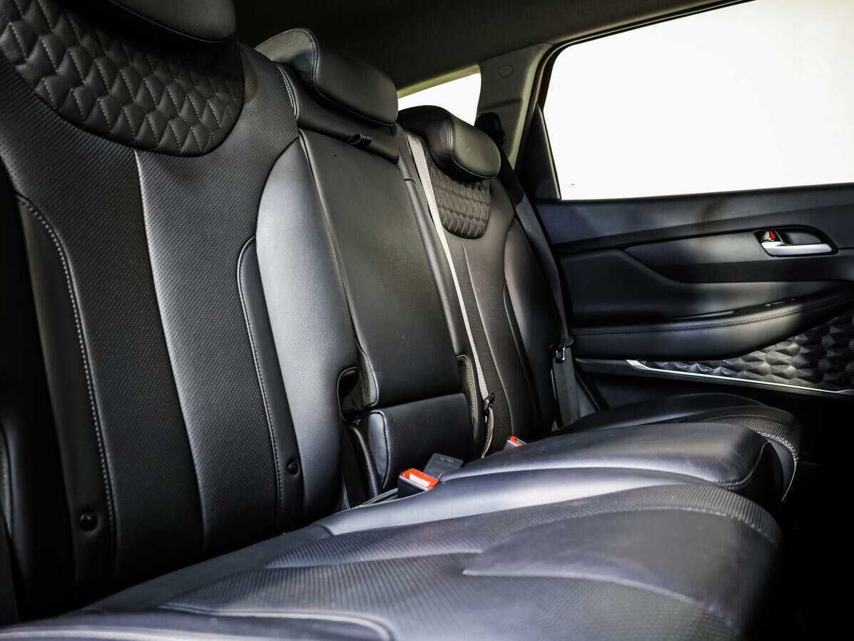 Купить Hyundai Santa Fe с пробегом. Фото: #11