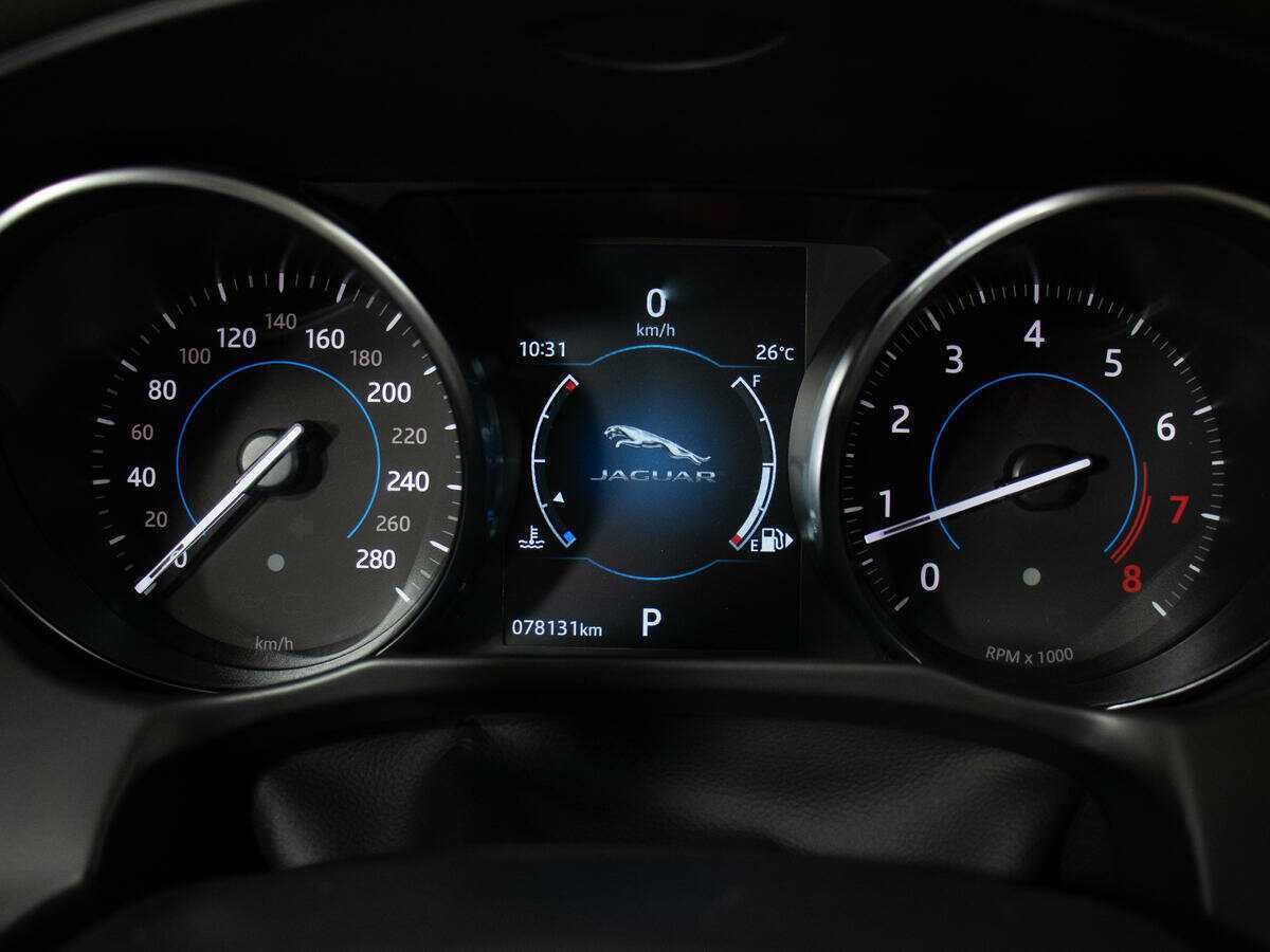 Купить Jaguar XF с пробегом. Фото: #15