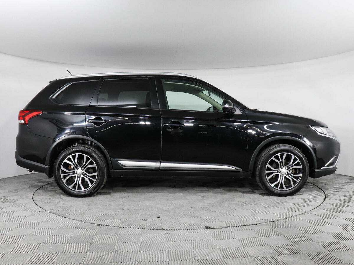Купить Mitsubishi Outlander с пробегом. Фото: #3