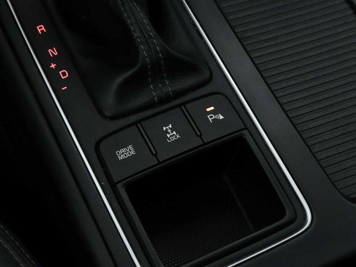 Купить Kia Sorento с пробегом. Фото: #10