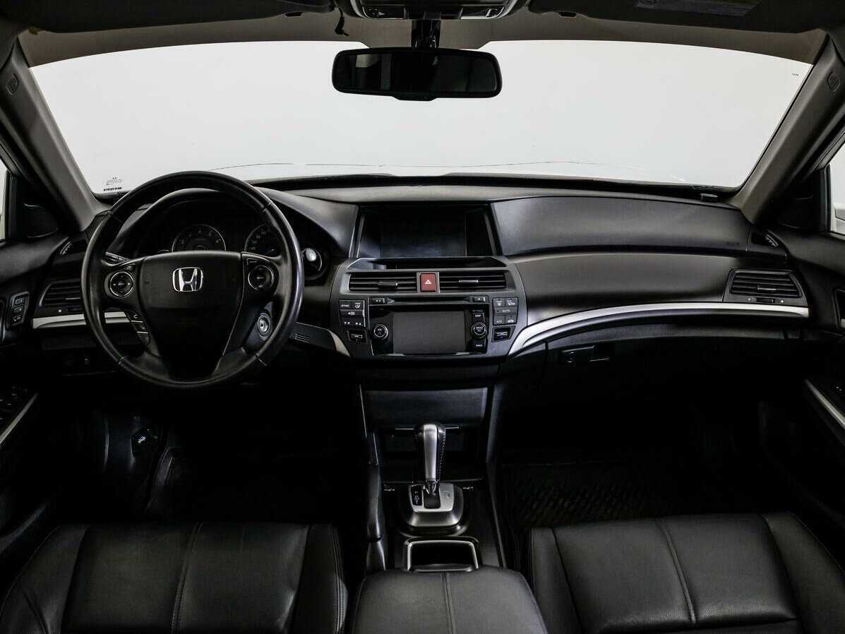 Купить Honda Crosstour с пробегом. Фото: #10