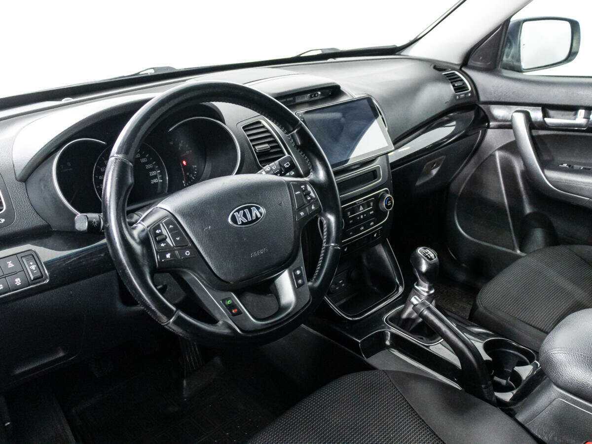 Купить Kia Sorento с пробегом. Фото: #11