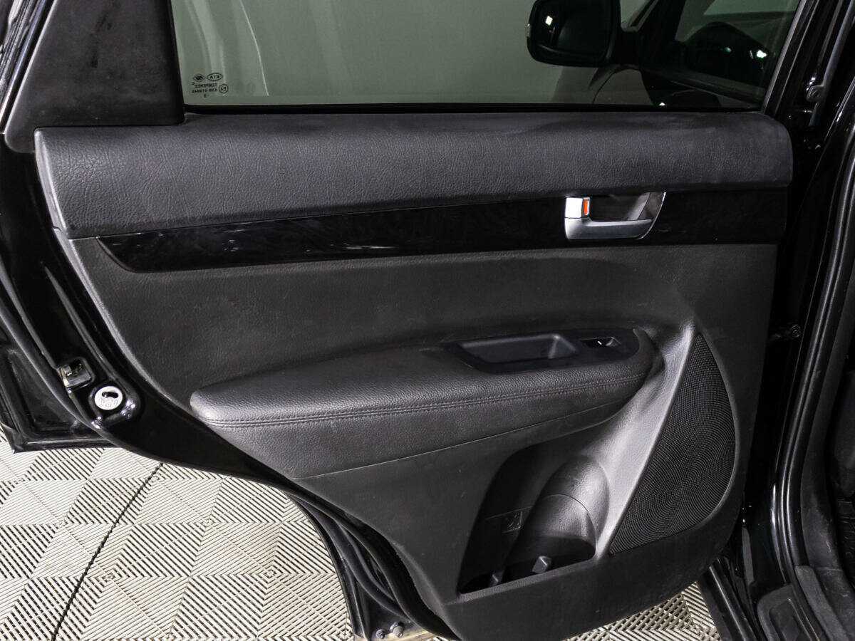 Купить Kia Sorento с пробегом. Фото: #22