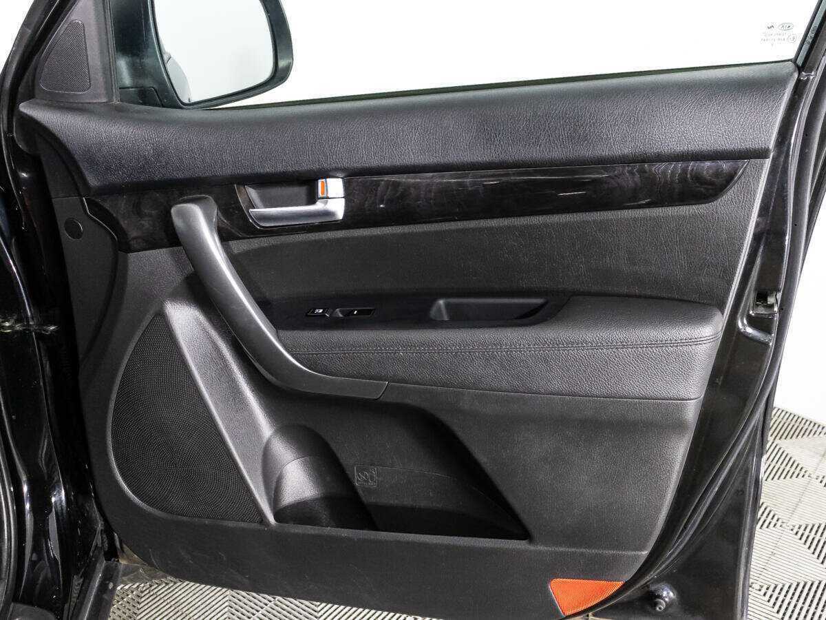 Купить Kia Sorento с пробегом. Фото: #24